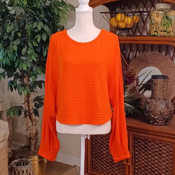LIKE NEW! Free People Movement Orange Twist-Back Long Sleeve Top Size Large - Picture 5 of 7